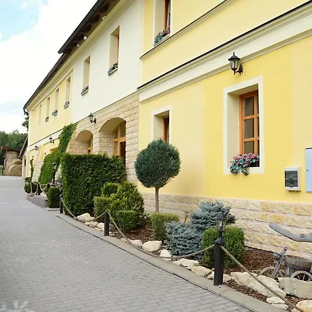 U Kopyta بيت ضيافة