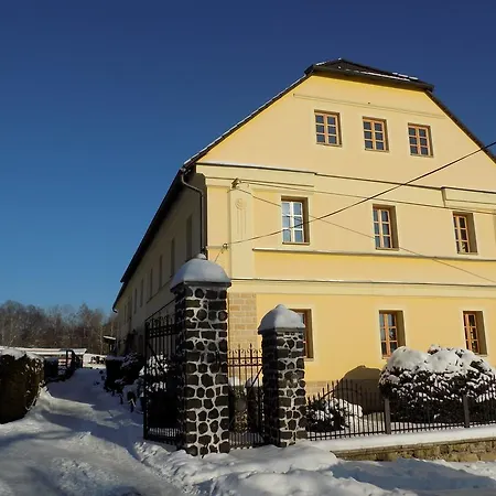 U Kopyta بيت ضيافة